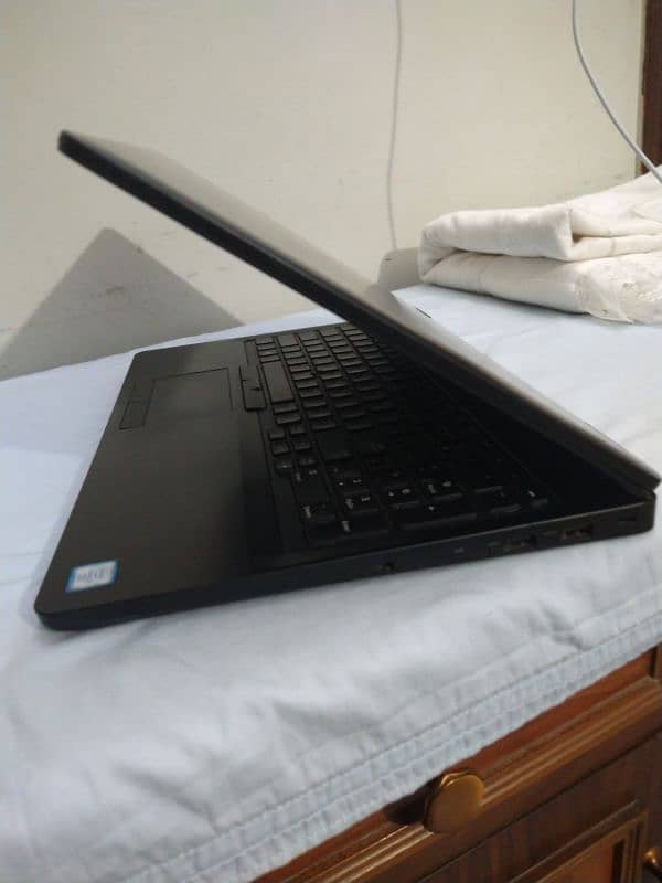 Dell Latitude E5570 core i7 6th generation with Touch Screen 1