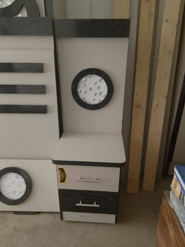 all types of bed room sets available 2