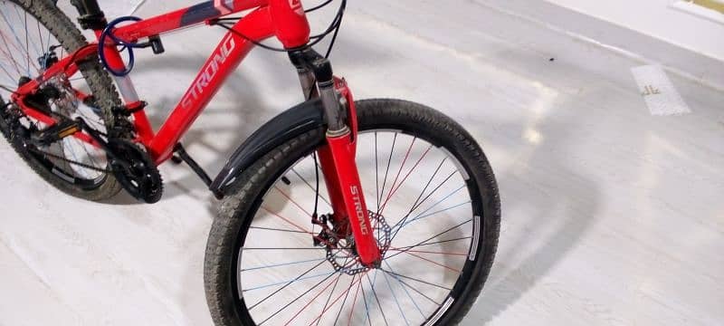 Bicycle for sell disc brakes and gears and jumper 2