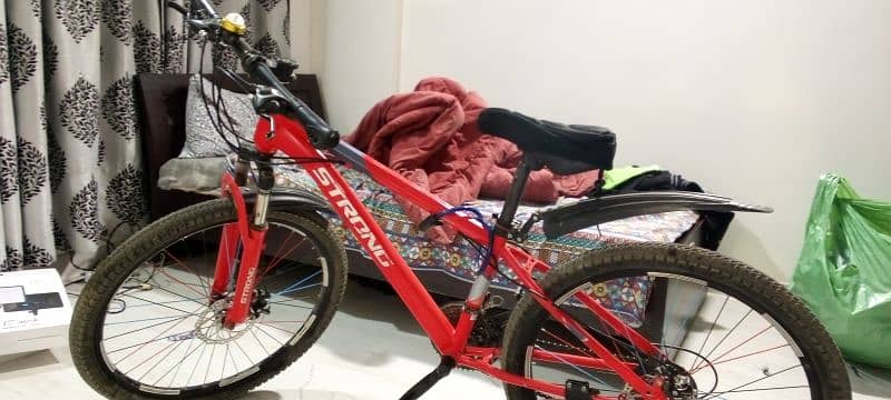 Bicycle for sell disc brakes and gears and jumper 4