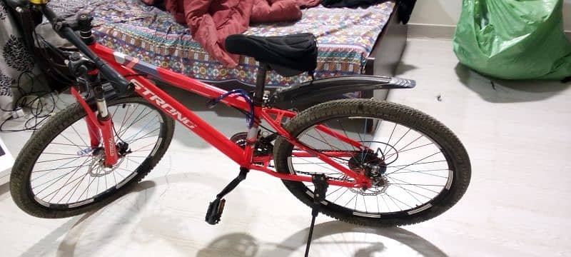 Bicycle for sell disc brakes and gears and jumper 5