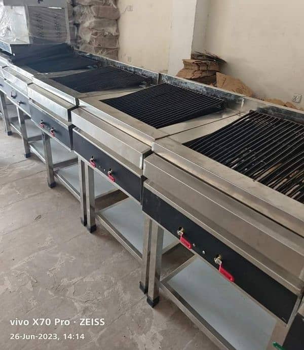 Pizza Oven Salad bar Hot plate Slush / Fryer / Dough Mixer / Fast food 12