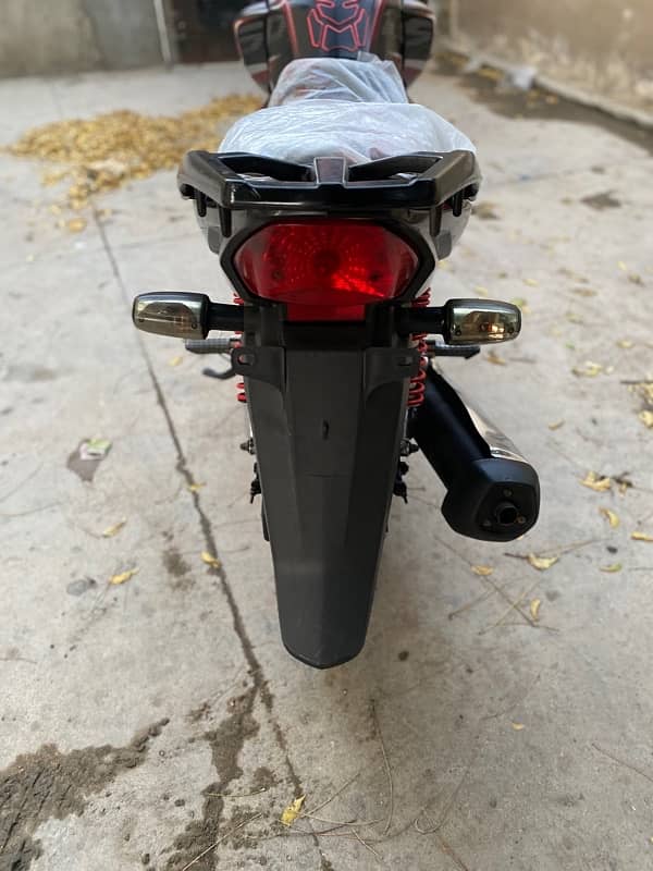 Honda CB 150F 2018 ( Black) 3