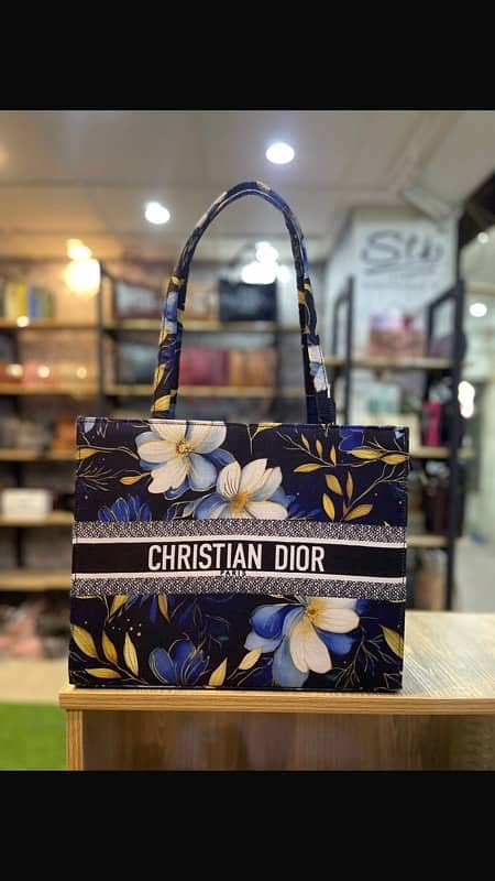 CHRISTIAN DIOR  ++ LV ++ GUCCI HAND BAGS 7