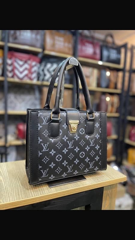 CHRISTIAN DIOR  ++ LV ++ GUCCI HAND BAGS 10