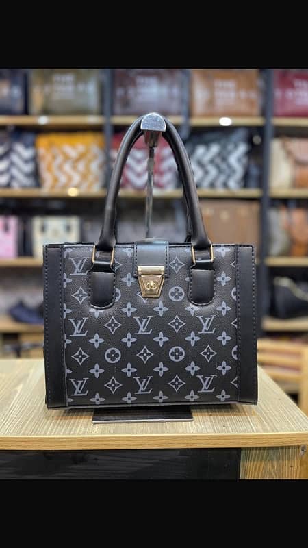 CHRISTIAN DIOR  ++ LV ++ GUCCI HAND BAGS 12