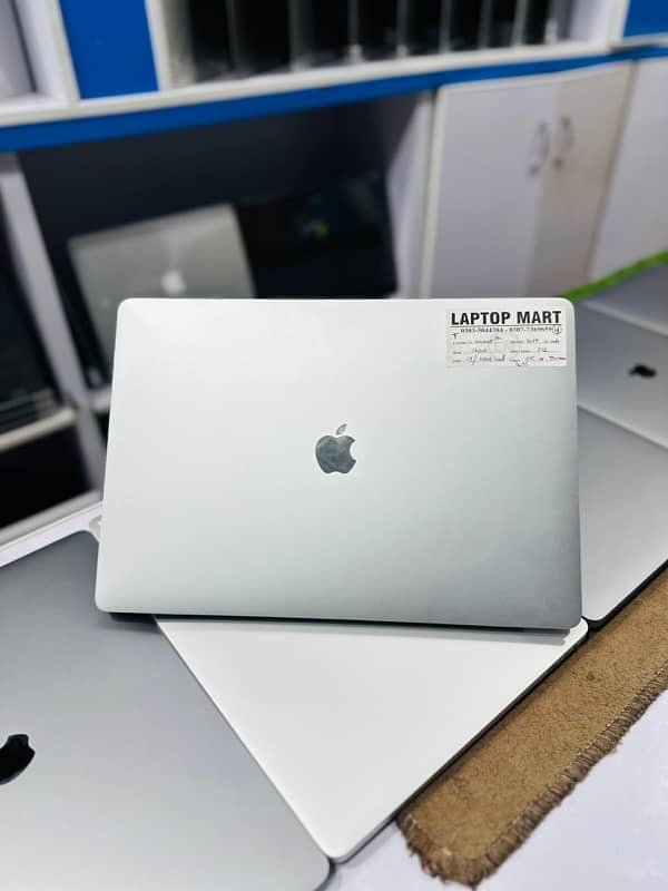 MAC PRO 16 (2019) CORE I7 (32/512GB) (4gb Graphics) A2141 WTS. 1