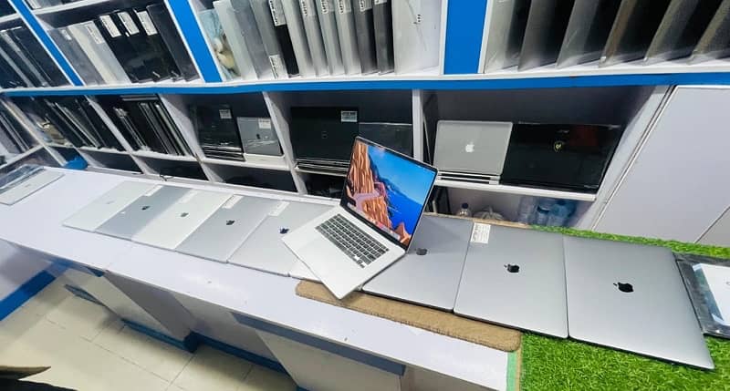 MAC PRO 16 (2019) CORE I7 (32/512GB) (4gb Graphics) A2141 WTS. 3