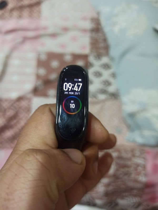 Mi band 4 with strap and original charger 1