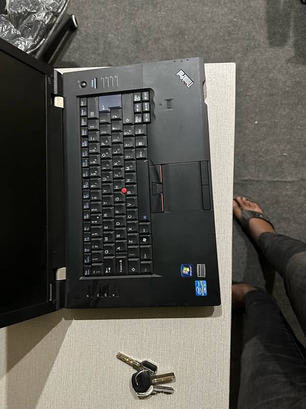 lenovo tinkpad laptop 4/128 ssd hard 1