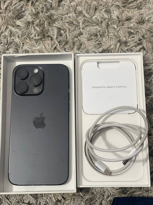 I phone 15 pro max PTA APPROVED 256 box gb black titanium 4