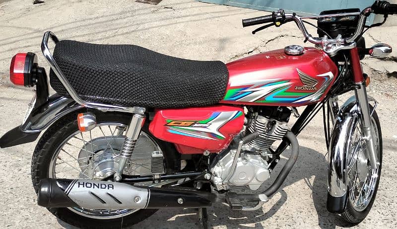 Honda 125 like a new bike 1