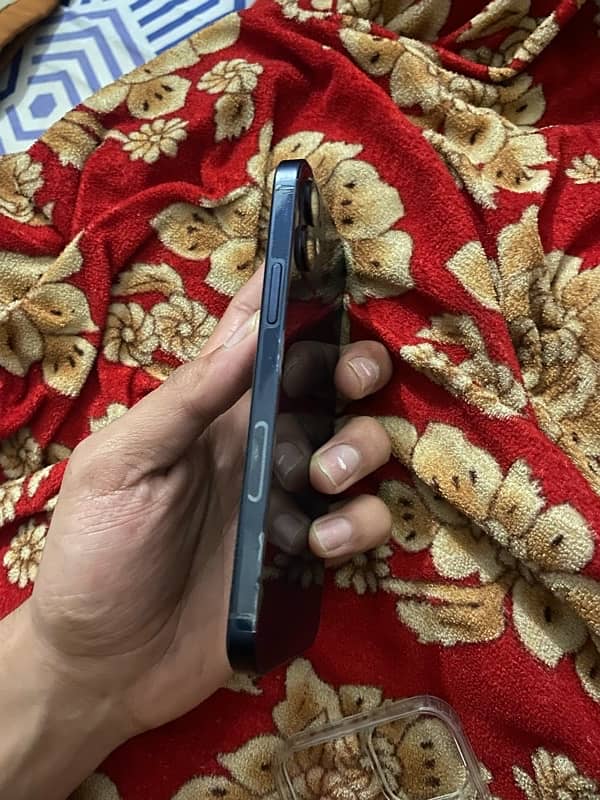 IPhone 12  10 by 10 condition 8