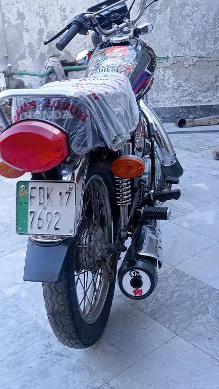 . . 03007254630=total janin ha saf sothri bike ha dawo road 8chk 2