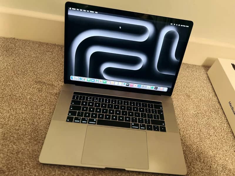 Macbook Pro 16" Total Genuine New Boxed Conditioned 3