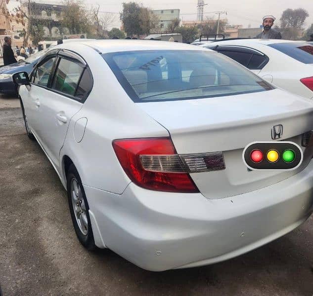 Honda Civic Oriel 2012 5