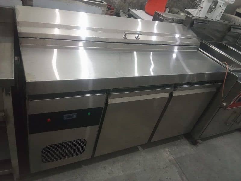 new pizza make table under counter chiller 5fet pizza oven dough mixe 2