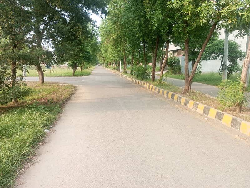 18 Marla Plot On Main 60ft Road College Town Back Side IEP Town Society Lahore 2