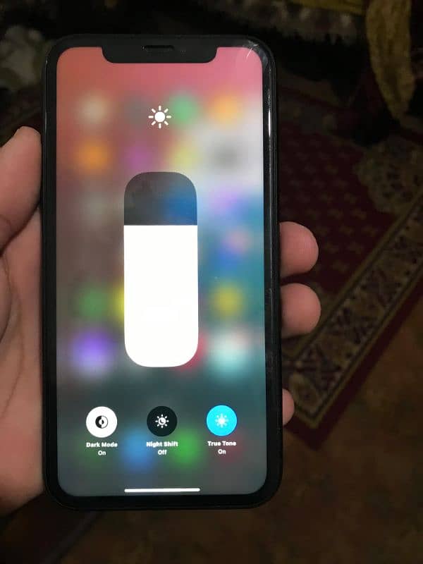 iPhone xr for sale 10/9.5 condition 64 GB 4