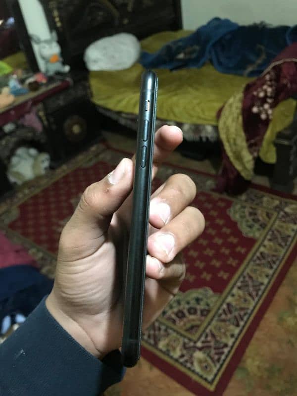 iPhone xr for sale 10/9.5 condition 64 GB 5