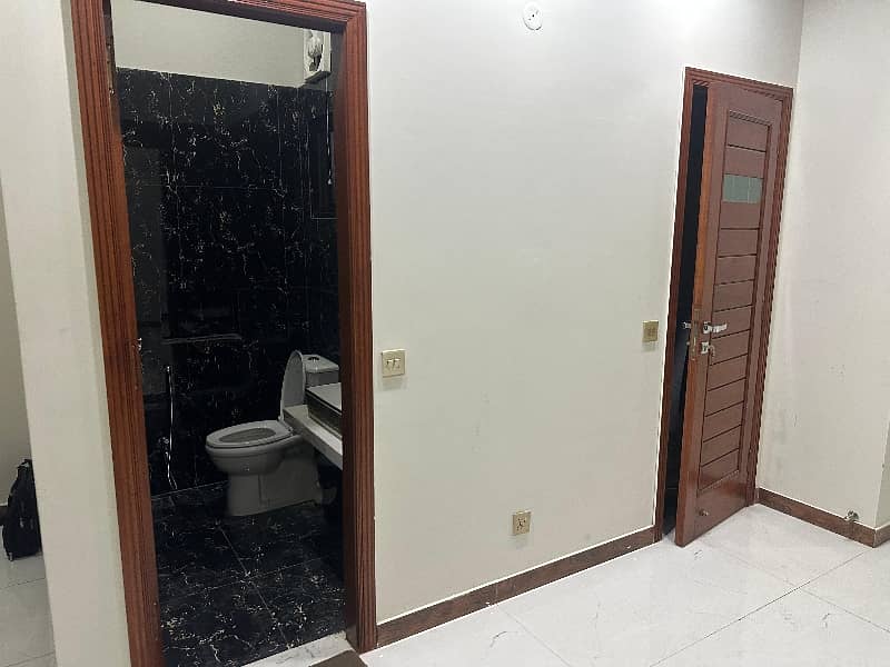 5 Marla Building 3rd Floor Hall Available For Office Use In Johar Town Near Expo Center 6