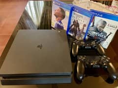 Selling PS4 Slim- 500GB