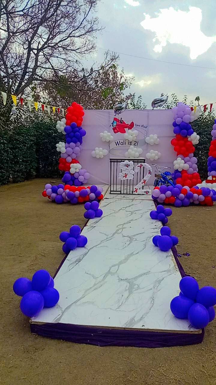 BIRTHDAY DECOR | WEDDING EVENTS |SOUND SYSTEN/SMD SCREEN/TURST LIGHT 0