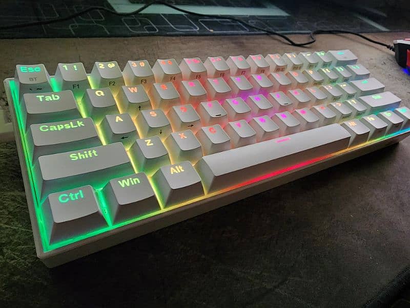 Redragon k530 mechanical 60% white gaming keyboard 1