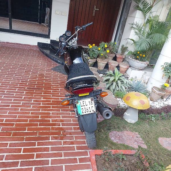 Yamaha YBR 125G Model 2018[TOTAL GENIUN] 2