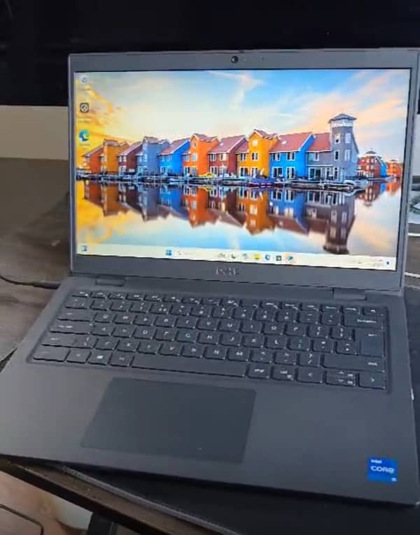 Dell Latitude i5 11th Gen 16Gb Ram 4 hours+ Battery Time 4