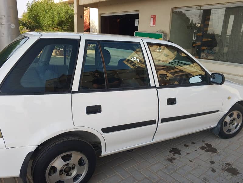 Suzuki Cultus 2011 3