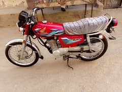 bike ek dam new he  total 2700 chale ha 2024 ke 11 month ke ha origin