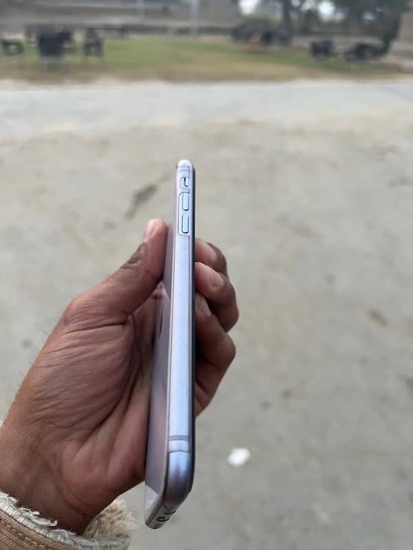 IPHONE 11 128 gb Factory unlocked 8