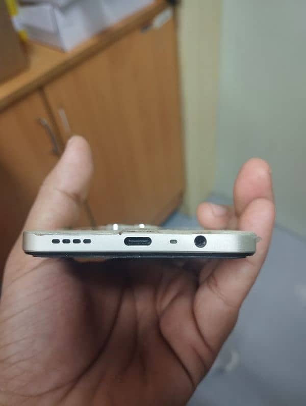 Realme C53 6/128 3