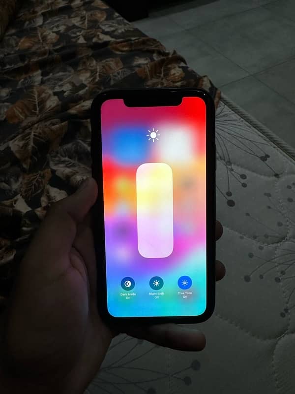 iPhone 11 (128 Gb) Factory Unlocked 2