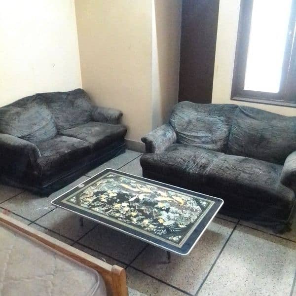 4 seater sofa set with center table 0