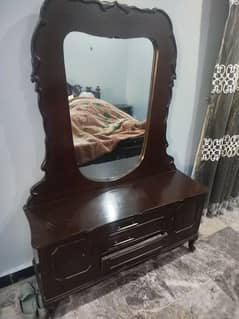 Dressing table