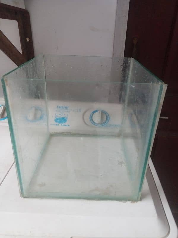 Small Aquarium for sale. 1