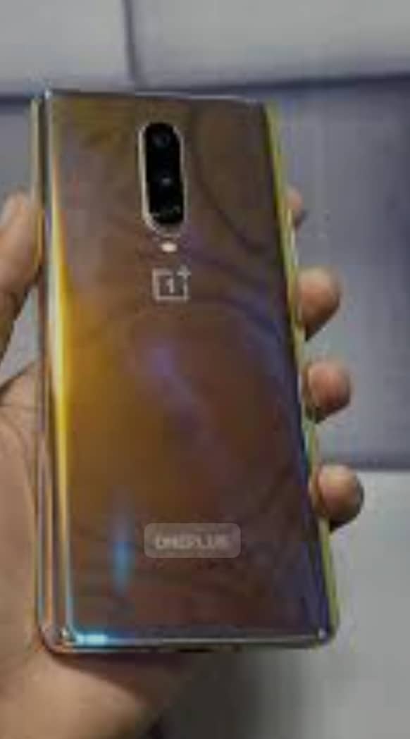 OnePlus 8 5G condition 10 /10 battery health Good 1