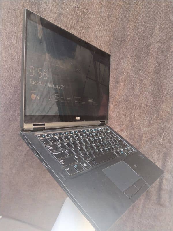 Dell 7390 2-in-1.16/512 i7 8 generation 7