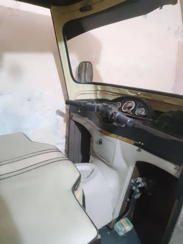 Sazgaar Rikshaw 2022 Model in Good Condition 6