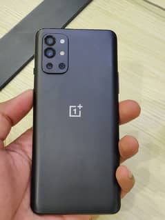 Oneplus 9r.   12/256