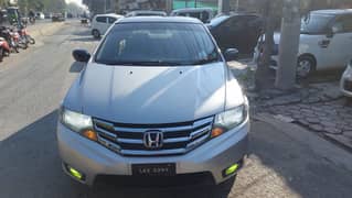 Honda city  Auto 1300 2015