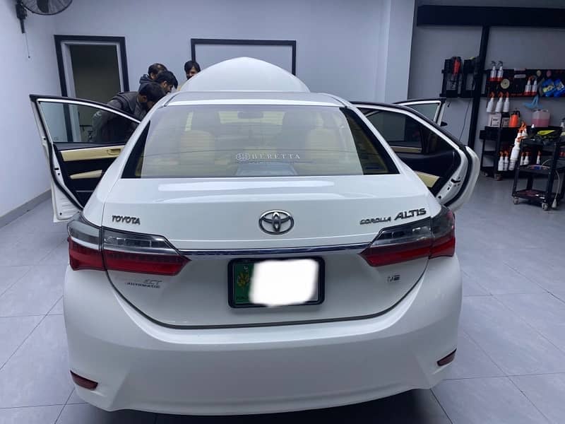 Toyota Corolla Altis 2017 6