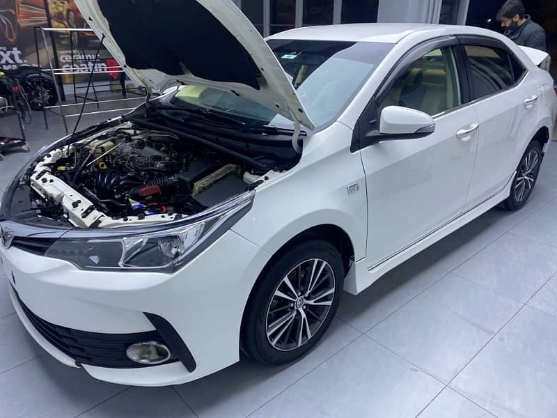 Toyota Corolla Altis 2017 9