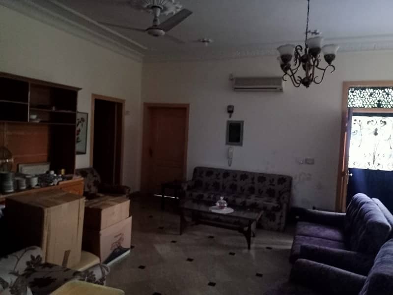 10 MARLA CORNER HOUSE AVAILABLE FOR SALE IN FAISAL TOWN BLOCK C 4