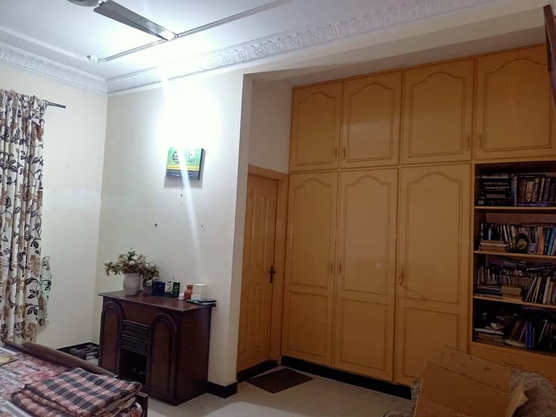 10 MARLA CORNER HOUSE AVAILABLE FOR SALE IN FAISAL TOWN BLOCK C 8