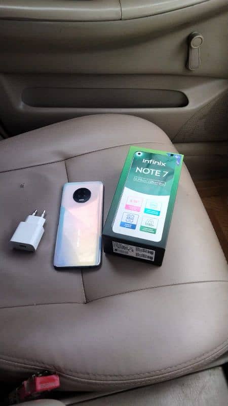 infinix note 7 6/128 box, charger 1