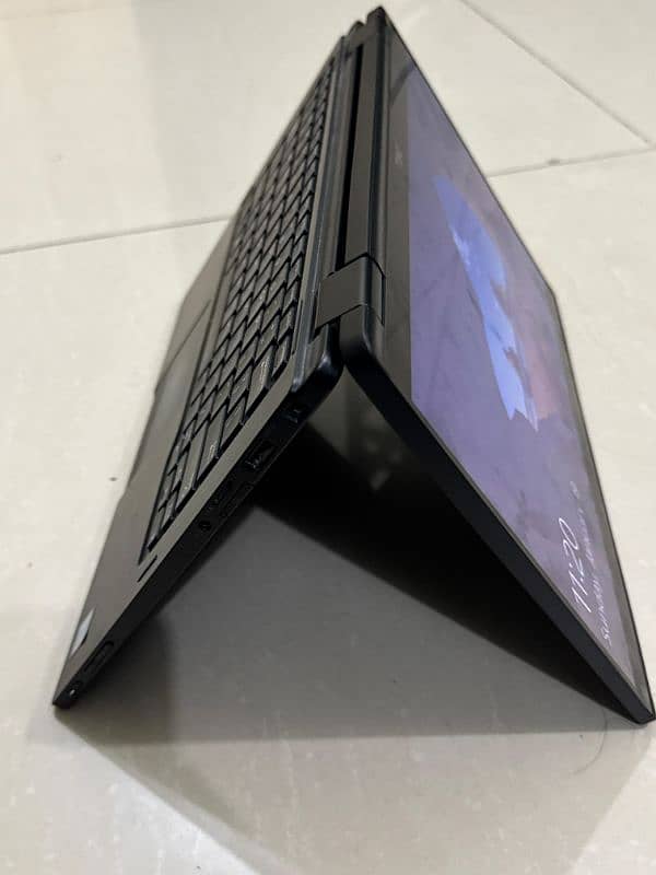 Dell i5 8gen latitude7390 2in1 1