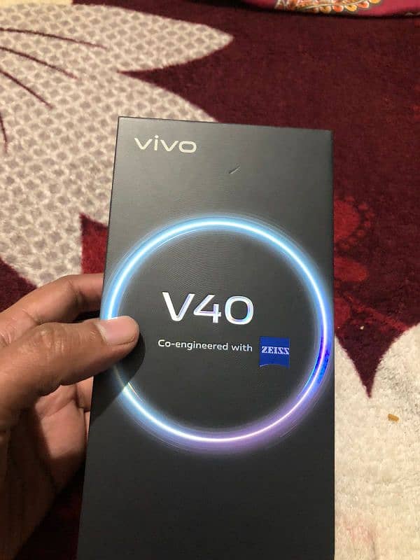 vivo v40 5g white colour 1